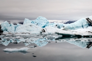 冰岛 Jokulsarlon泻湖 冰川 冰山风景3840x2160壁纸