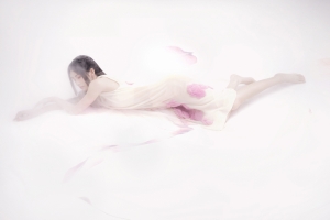 朦胧美女鞠婧祎 2880x1800高清电脑壁纸免费下载