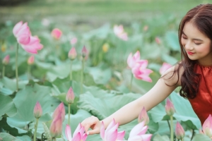 荷花 美丽可爱美女3440x1440壁纸