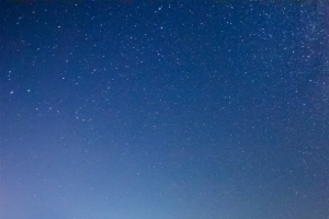 蓝色晚上天空