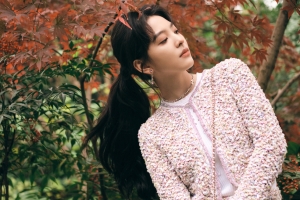 章若楠侧脸2880x1800高清壁纸 平板笔记本便携设备免费下载