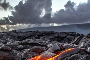 岩浆火山天空