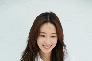 牛仔裤 可爱美女许潇晗4k手机壁纸竖屏