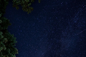 人造卫星 流星 星星 天空 夜间 4k壁纸 3840x2160