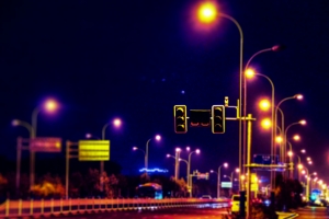 寂静的夜晚路灯闪烁