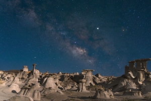 沙漠 岩石 风景 星空 夜间 4k壁纸 3840x2160