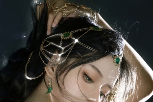 cosplay 鬼刀 风铃小姐姐 美女4k手机壁纸竖屏2160x3840