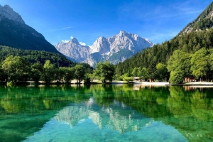 唯美的山水背景