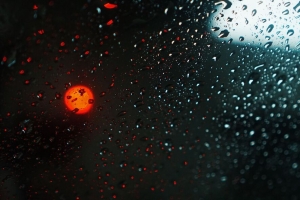 玻璃 水滴 眩光 散焦 微距 雨水 4k壁纸 3840x2160