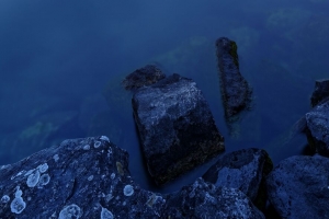 湖 石头 水 地平线 风景 4k壁纸 3840x2160