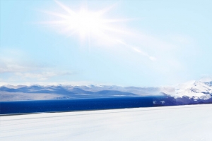 五一劳动节雪山旅游海报背景