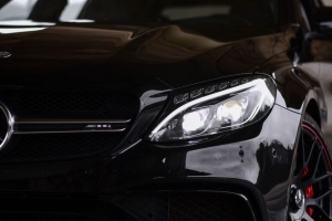 梅赛德斯-奔驰c63s amg 梅赛德斯 汽车 黑色 正面 4k壁纸 3840x2160