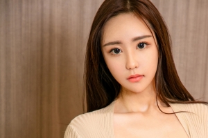 糖果 长发甜美可爱美女4k壁纸