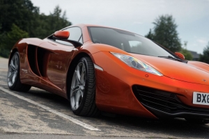  mclaren 汽车 橙色 大灯 4k壁纸 3840x2160