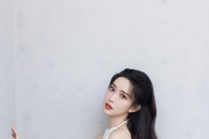 孟子义 白裙子 侧身照 4k美女手机壁纸