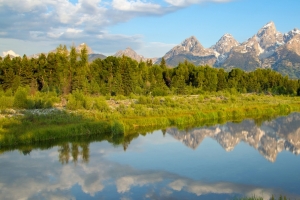 蓝天绿色山水风景3440x1440高清壁纸