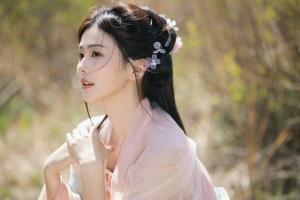 白鹿唯美古风美女2880x1800高清壁纸免费下载