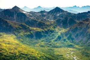 山脉 山谷 草地 浮雕 4k壁纸 3840x2160