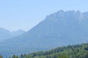树木 山脉 景观 草地 自然 4k壁纸 3840x2160