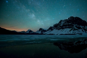 班夫国家公园 湖 银河 星空 5k风景壁纸