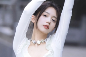 白色衣服可爱美女平板壁纸