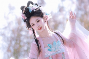 可爱粉色古装美女黄玉瑶国风大典2880x1800高清壁纸免费下载