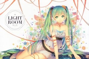 初音未来 地球 翅膀 微笑 4K动漫二次元壁纸