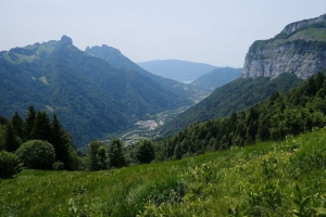 山脉 山谷 草地 斜坡 树木 4k壁纸 3840x2160