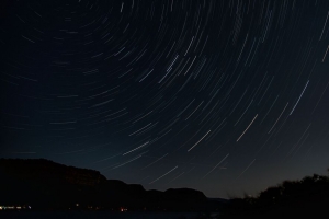 星星 冰灯 山丘 剪影 夜间 4k壁纸 3840x2160