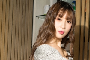 丹丹 养眼长发美女4k壁纸
