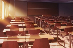 卡通学校桌椅板凳