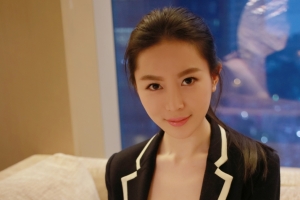 慕羽茜 黑色外套气质美女4k壁纸