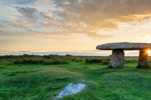 兰扬石门3440x1440带鱼屏4K高清风景壁纸免费下载