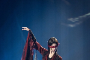 蒙眼鞠婧祎 落 古风美女4K手机壁纸图片