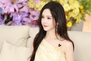 王艺瑾4K长发美女壁纸3840x2400