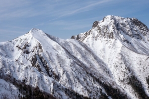 山 雪 坡 浮雕 风景 4k壁纸 3840x2160
