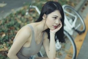 夏天 自行车 可爱长发性感美女4K壁纸