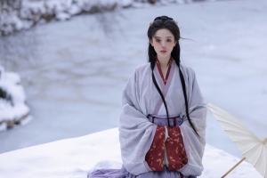 冬天 雪地 古风美女彭小苒4K壁纸