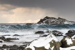 大海 海浪 岩石 石头 雪 4k壁纸 3840x2160