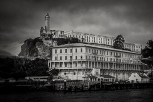 建筑 岛 黑白 alcatraz 4k壁纸 3840x2160