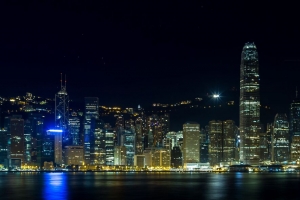摩天大楼 塔 灯 城市 夜间 4k壁纸 3840x2160