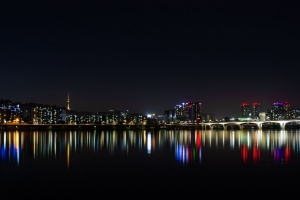 夜城 全景 城市灯光 地平线 海洋 4k壁纸 3840x2160