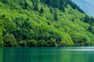 青山绿水山川河流5120x1440高清双屏风景壁纸免费下载