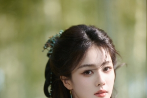 古风竹林美女白鹿4k手机壁纸