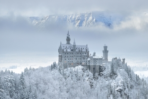 冬天雪景新天鹅堡4K高清风景壁纸3840x2160免费下载