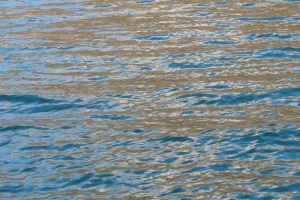 海 眩光 蓝色 波纹 自然 4k壁纸 3840x2160