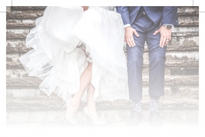 白色唯美情侣婚纱摄影背景素材