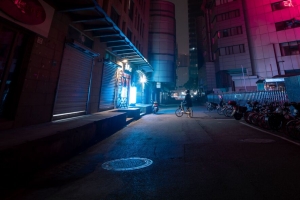 城市 街道 霓虹灯 夜晚 深色 4k壁纸 3840x2160