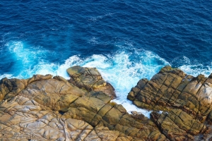 石头 海 海岸 泡沫 飞溅 自然 4k壁纸 3840x2160
