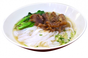 三鲜牛腩汤河粉